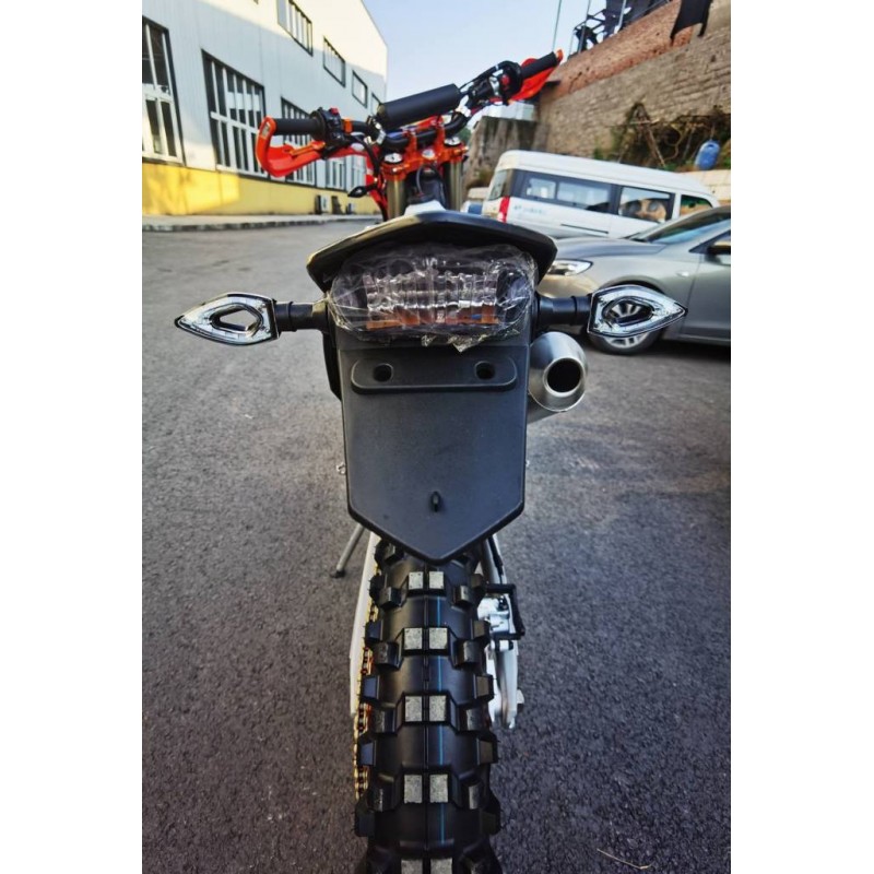 Купить  Мотоцикл Кросс/Эндуро JHL M5 (спортинв), 21/18, 250cc, 2Т, подвеска CN Absorber (HTW 2х картриджная) (шт) (ТехМаркет купить с доставкой по Москве и России, цена, технические характеристики, комплектация фото  - motoserp.ru
