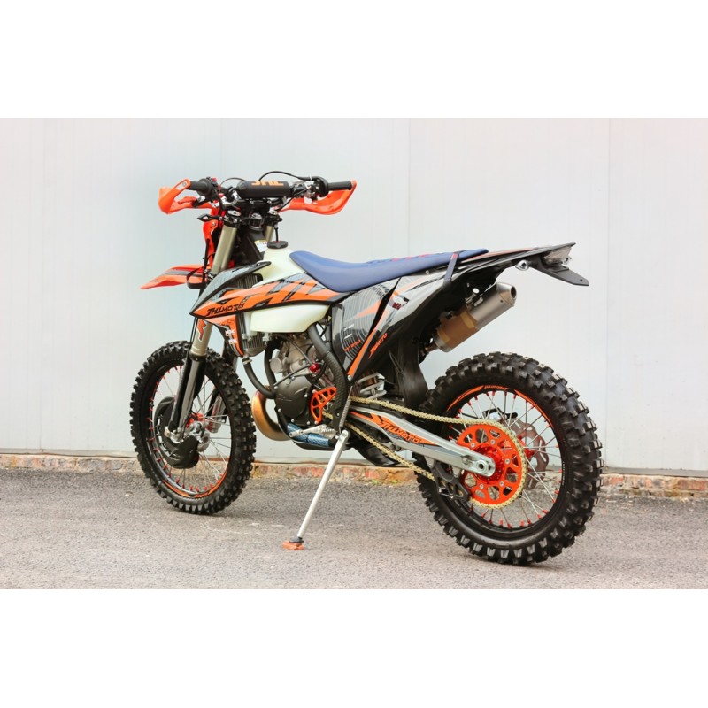 Купить  Мотоцикл Кросс/Эндуро JHL M5 (спортинв), 21/18, 250cc, 2Т, подвеска CN Absorber (HTW 2х картриджная) (шт) (ТехМаркет купить с доставкой по Москве и России, цена, технические характеристики, комплектация фото  - motoserp.ru