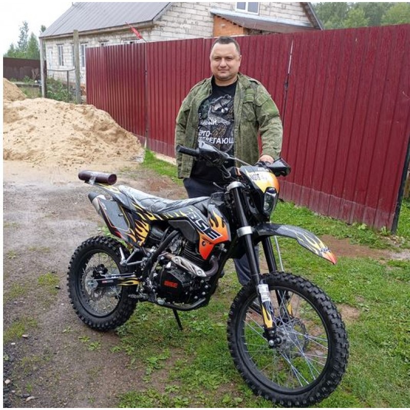 Купить  Мотоцикл Кросс/Эндуро BSE Z1 HotRod Red 150сс 19/16"  (шт) купить с доставкой по Москве и России, цена, технические характеристики, комплектация фото  - motoserp.ru