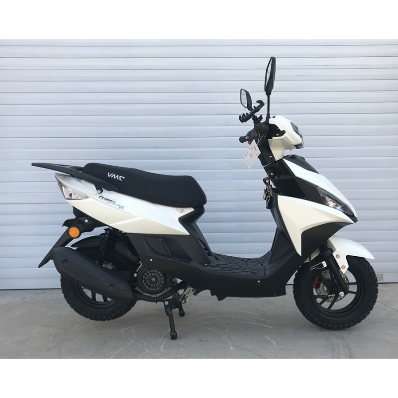 Купить  Скутер VMC CORSA RS (Венто Корса Эр Эс) 50 cc; 1,5 местный, 4Т, возд. охлажд., диск/бараб, кол. 10"/10"(шт) 01500 (Vento купить с доставкой по Москве и России, цена, технические характеристики, комплектация фото  - motoserp.ru