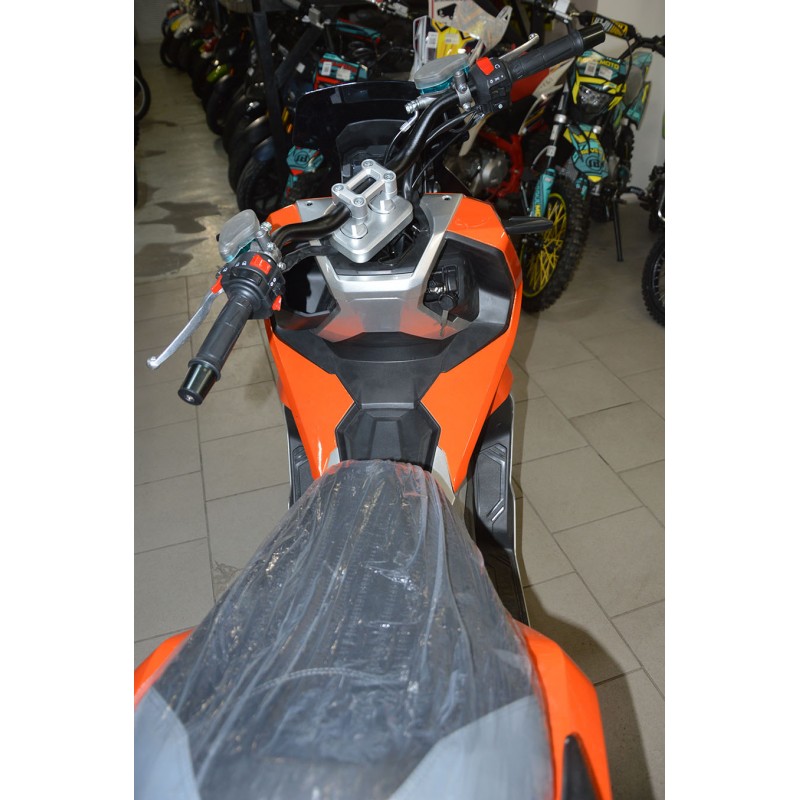 Купить  Скутер MM TRACER ADV-50 (Трейсер АДВ) (реплика HONDA X-ADV) 50cc  4Т, кол.13", диск./диск (шт) 01250 (MM 47211 купить с доставкой по Москве и России, цена, технические характеристики, комплектация фото  - motoserp.ru