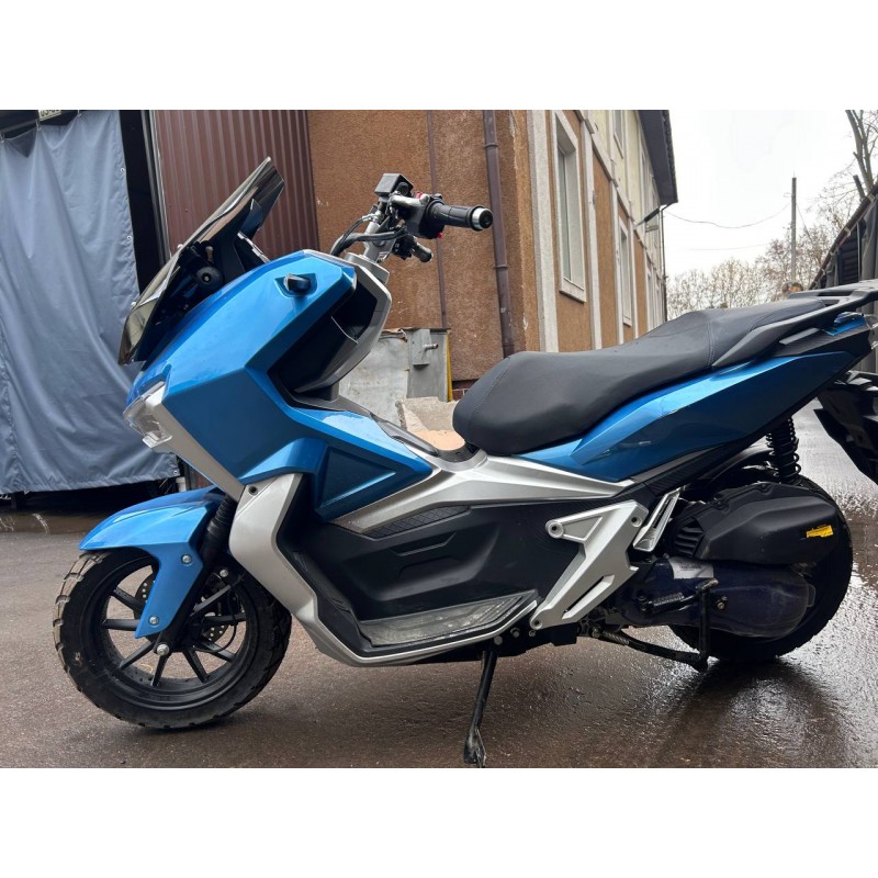 Купить  Скутер MM TRACER ADV-50 (Трейсер АДВ) (реплика HONDA X-ADV) 50cc  4Т, кол.13", диск./диск (шт) 01250 (MM 47211 купить с доставкой по Москве и России, цена, технические характеристики, комплектация фото  - motoserp.ru
