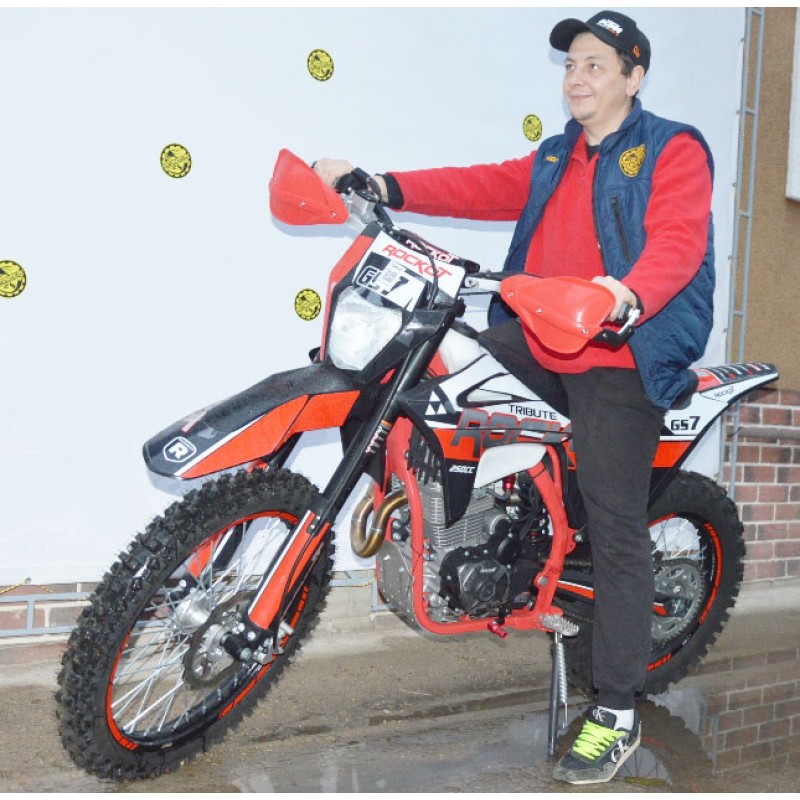 Купить  Мотоцикл Кросс/Эндуро ROCKOT GS 7 Tribute (250cc, 172FMM-5 (PR250), 21/18) Выпуск 2023г. (шт) (ROCKOT купить с доставкой по Москве и России, цена, технические характеристики, комплектация фото  - motoserp.ru