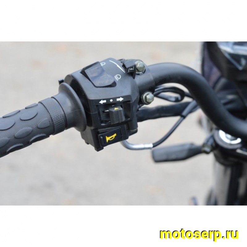 Купить  Мотоцикл ROCKOT QUEST 150сс. 17/17", диск/бараб, кофр, дуги с карман, откидные багажники (шт) купить с доставкой по Москве и России, цена, технические характеристики, комплектация фото  - motoserp.ru