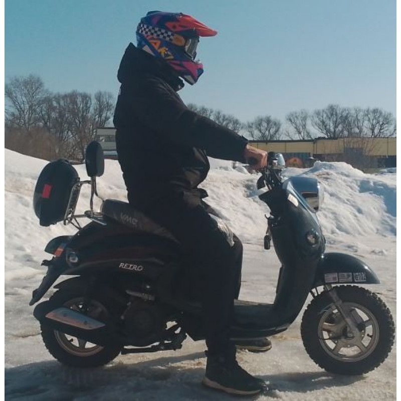 Купить  Скутер VMC RETRO с кофром (Венто Ретро) 50cc; 1,5 местный, 4Т, возд. охлажд., диск/барабан, кол. 10"/10"(шт) 01500 (Vento  купить с доставкой по Москве и России, цена, технические характеристики, комплектация фото  - motoserp.ru