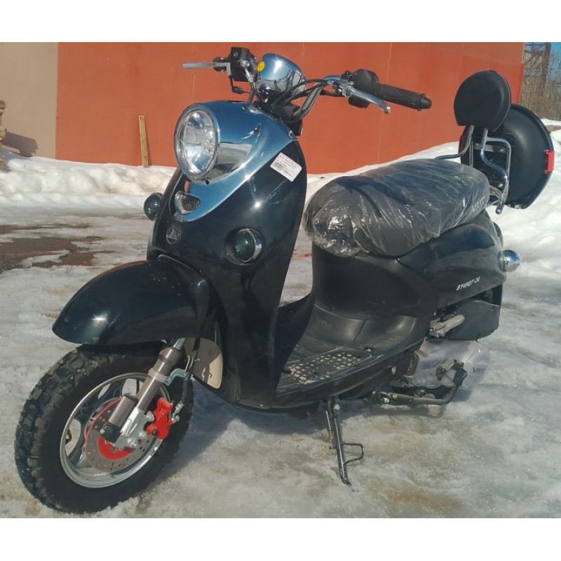 Купить  Скутер VMC RETRO с кофром (Венто Ретро) 50cc; 1,5 местный, 4Т, возд. охлажд., диск/барабан, кол. 10"/10"(шт) 01500 (Vento  купить с доставкой по Москве и России, цена, технические характеристики, комплектация фото  - motoserp.ru