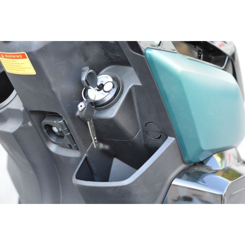 Купить  Скутер MM TANK VECTOR (Вектор) 50cc, 4Т,возд. охл. ,торм. диск/диск., дуги, перед кофр (шт) 01250 (MM 49042  купить с доставкой по Москве и России, цена, технические характеристики, комплектация фото  - motoserp.ru