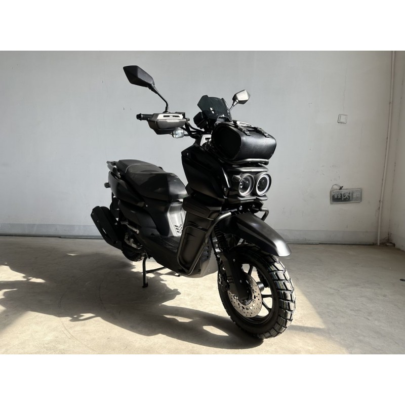 Купить  Скутер MM TANK VECTOR (Вектор) 50cc, 4Т,возд. охл. ,торм. диск/диск., дуги, перед кофр (шт) 01250 (MM 49042  купить с доставкой по Москве и России, цена, технические характеристики, комплектация фото  - motoserp.ru