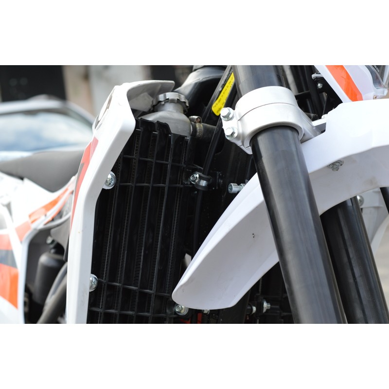 Купить  Мотоцикл Кросс/Эндуро KAYO K5 300 ENDURO 21/18 300сс  NB ZS174NB (спортинв) (шт) (SM  купить с доставкой по Москве и России, цена, технические характеристики, комплектация фото  - motoserp.ru
