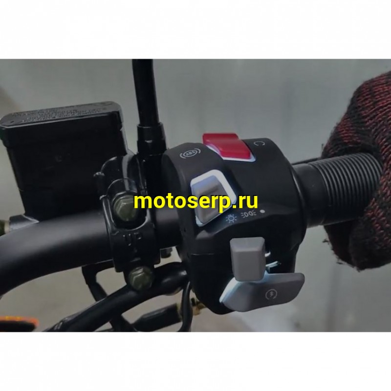 Купить  Мопед Regulmoto Alpha (RM-5) Черный глянец 4Т; 50cc;  колеса 17/17"литые; 4пер, диск/диск, LED фара, USB-порт (шт) 01250 (ФОТО купить с доставкой по Москве и России, цена, технические характеристики, комплектация фото  - motoserp.ru
