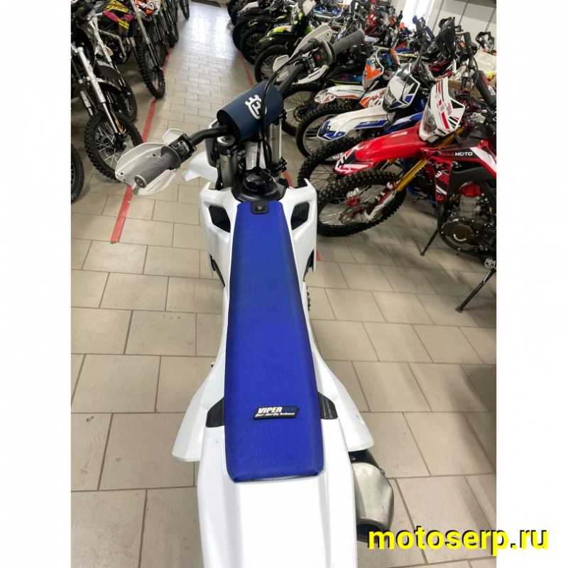 Купить  ====Мотоцикл Husqvarna FC450 2023 г. в., 60ч,  (шт) купить с доставкой по Москве и России, цена, технические характеристики, комплектация фото  - motoserp.ru