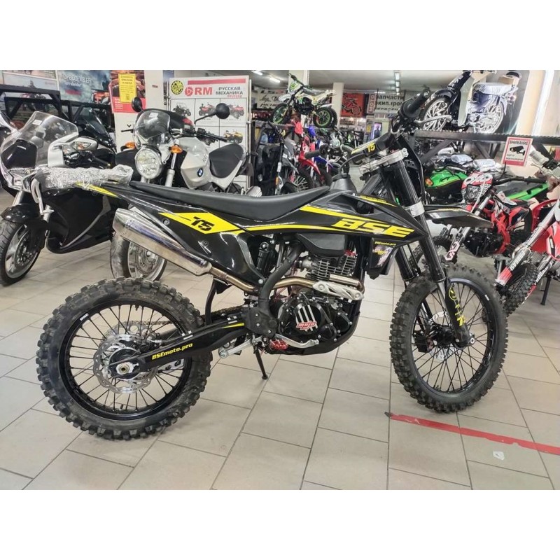 Купить  Мотоцикл Кросс/Эндуро BSE T5 Black Twister, пробег 10 м.ч. (шт)   купить с доставкой по Москве и России, цена, технические характеристики, комплектация фото  - motoserp.ru