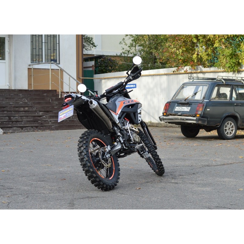 Купить  Мотоцикл Кросс/Эндуро Regulmoto CR-X 300 (ЭПТС) 6 Gear (без кикстартера) 21/18 Zongshen 175FMM PR300, балансир, перо 41мм, все регулировки (шт)  купить с доставкой по Москве и России, цена, технические характеристики, комплектация фото  - motoserp.ru