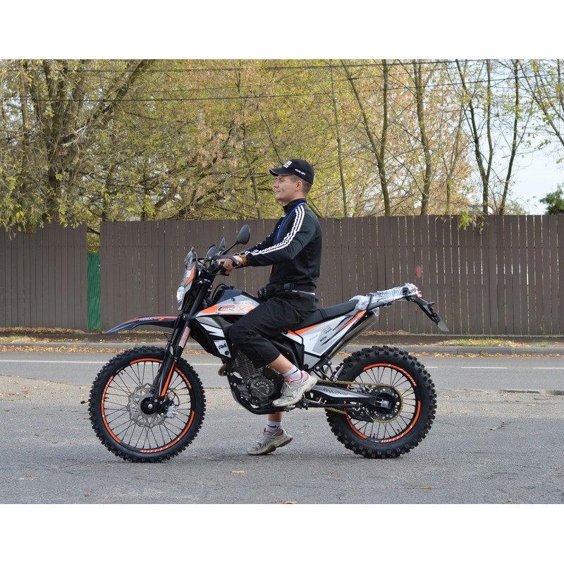 Купить  Мотоцикл Кросс/Эндуро Regulmoto CR-X 300 (ЭПТС) 6 Gear (без кикстартера) 21/18 Zongshen 175FMM PR300, балансир, перо 41мм, все регулировки (шт)  купить с доставкой по Москве и России, цена, технические характеристики, комплектация фото  - motoserp.ru