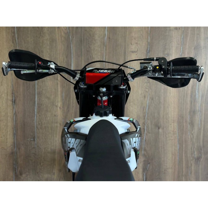 Купить  Мотоцикл Кросс/Эндуро Ajerra TOOBA К5 PR 300cc  ZS175FMM-5 PR  21/18" 6пер. (шт) купить с доставкой по Москве и России, цена, технические характеристики, комплектация фото  - motoserp.ru