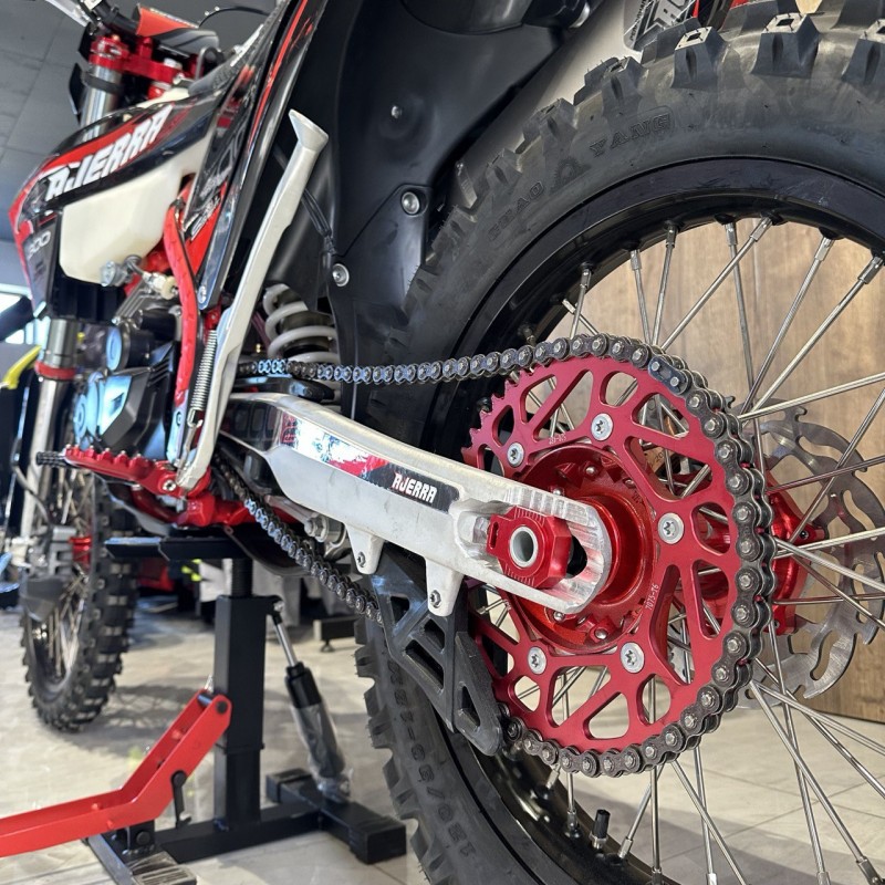Купить  Мотоцикл Кросс/Эндуро Ajerra SAGAI K10 300сс, CB300RL ZS175FMN 21/18", 6 пер. (шт)  купить с доставкой по Москве и России, цена, технические характеристики, комплектация фото  - motoserp.ru