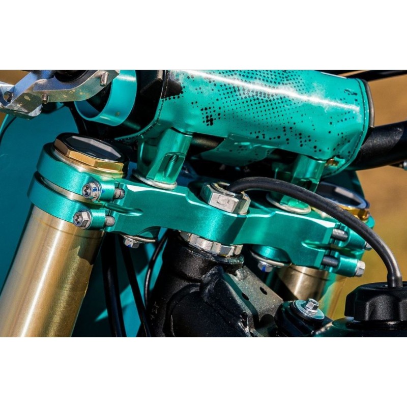 Купить  Мотоцикл Кросс/Эндуро KOVE MX250R 2026г. (спортинвент.) 250cc, 21/19, 101кг! 41л.с. (шт) купить с доставкой по Москве и России, цена, технические характеристики, комплектация фото  - motoserp.ru