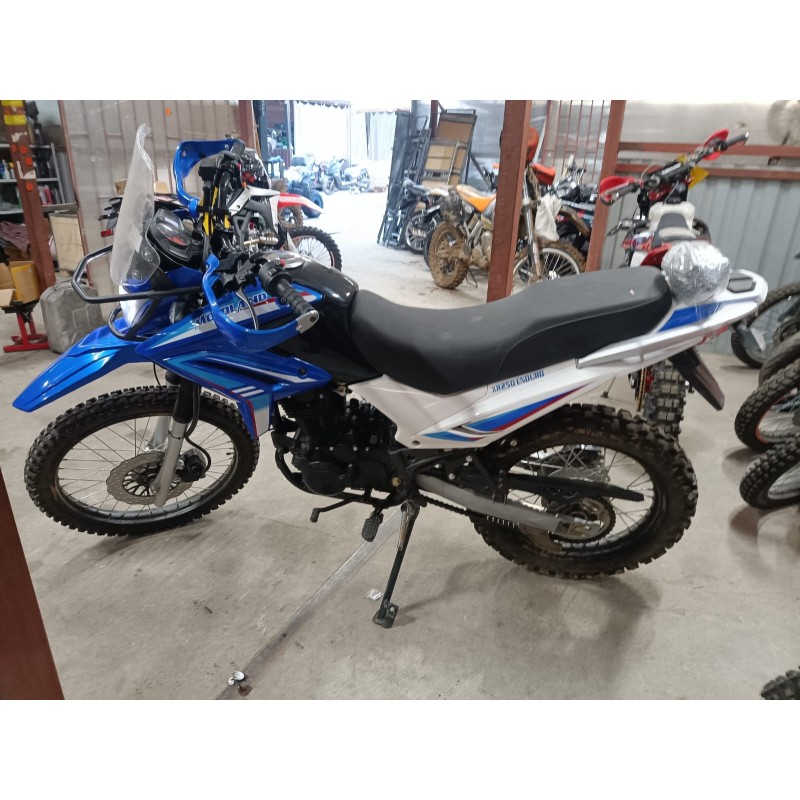 Купить  Мотоцикл внедорожный Motoland XR 250 ENDURO 165FMM (ЭПТС), 21/18, с ветровым щитком СИНИЙ, пробег 70  км  (шт)  (ML 13335 купить с доставкой по Москве и России, цена, технические характеристики, комплектация фото  - motoserp.ru