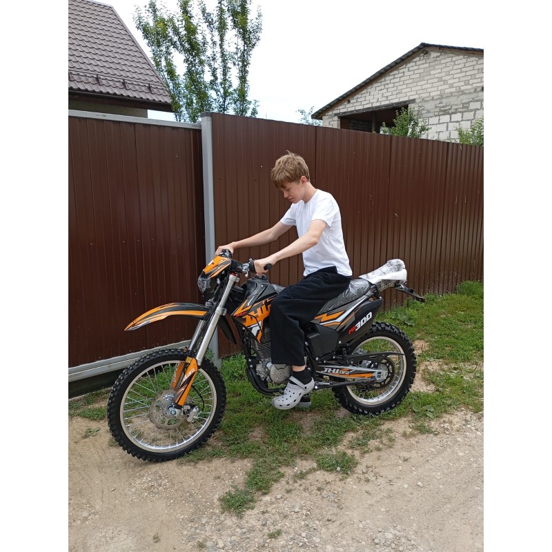 Купить  Мотоцикл Кросс/Эндуро JHL MX 300 (спортинв) 21/18, 300cc, ZS172FMM-5 PR  (шт) (ТехМаркет купить с доставкой по Москве и России, цена, технические характеристики, комплектация фото  - motoserp.ru