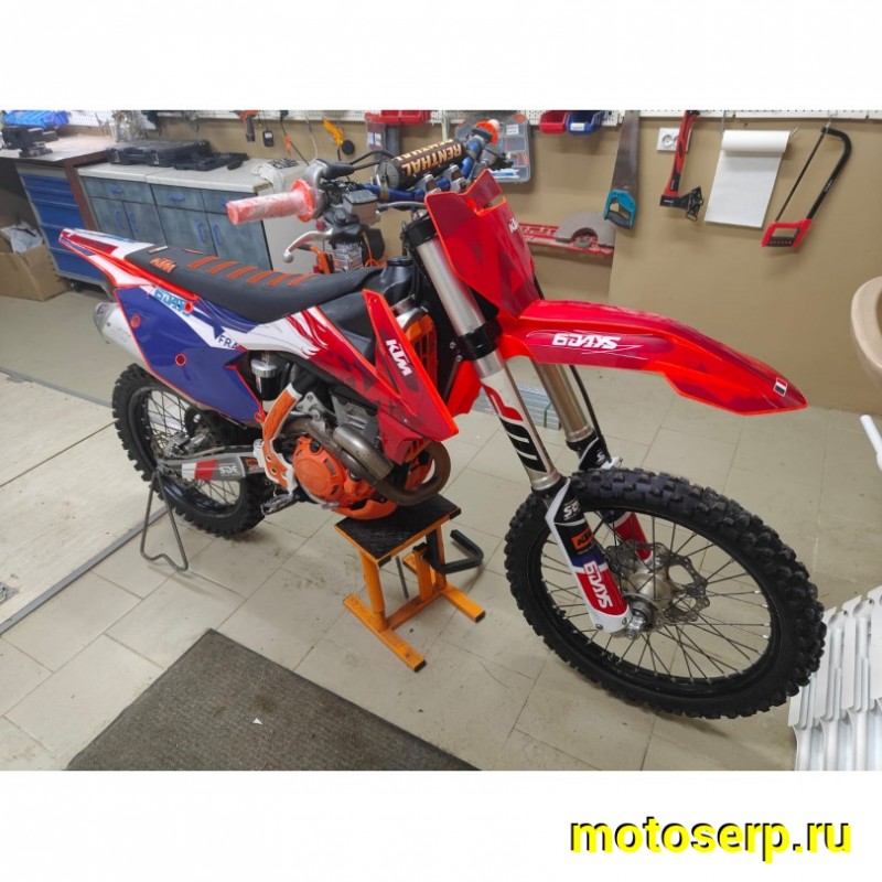 Купить  ====Мотоцикл Кросс КТМ 350 SX-F  Б/У 140м.ч. 2017 г, лайтовое использование, ни разу не вскрывался!! состояние отличное (шт) купить с доставкой по Москве и России, цена, технические характеристики, комплектация фото  - motoserp.ru