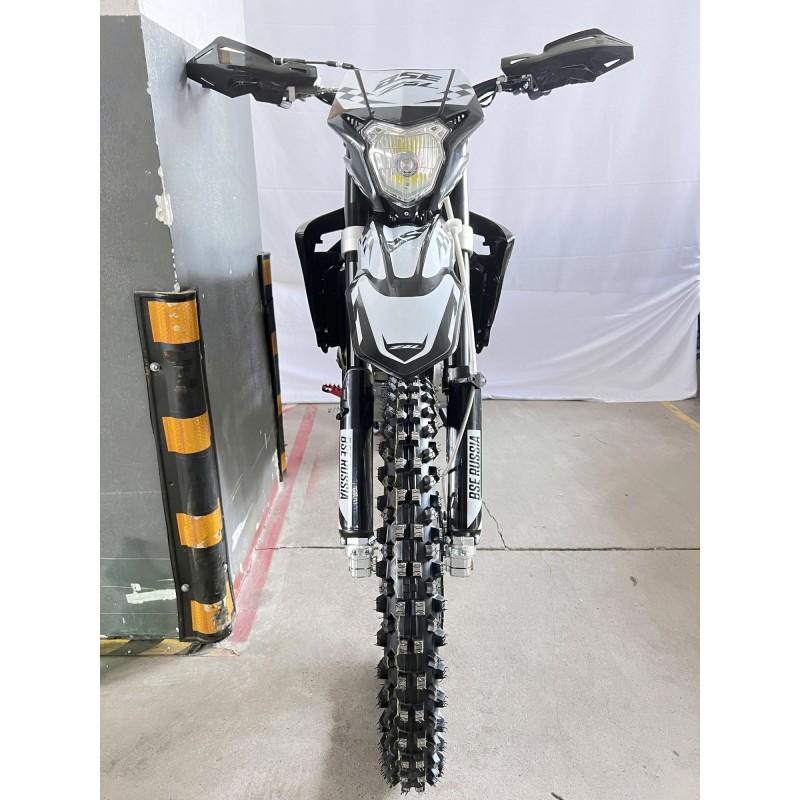Купить  Мотоцикл Кросс/Эндуро BSE Z5 L White Black Выпуск 2025г. (спортин) (шт) купить с доставкой по Москве и России, цена, технические характеристики, комплектация фото  - motoserp.ru