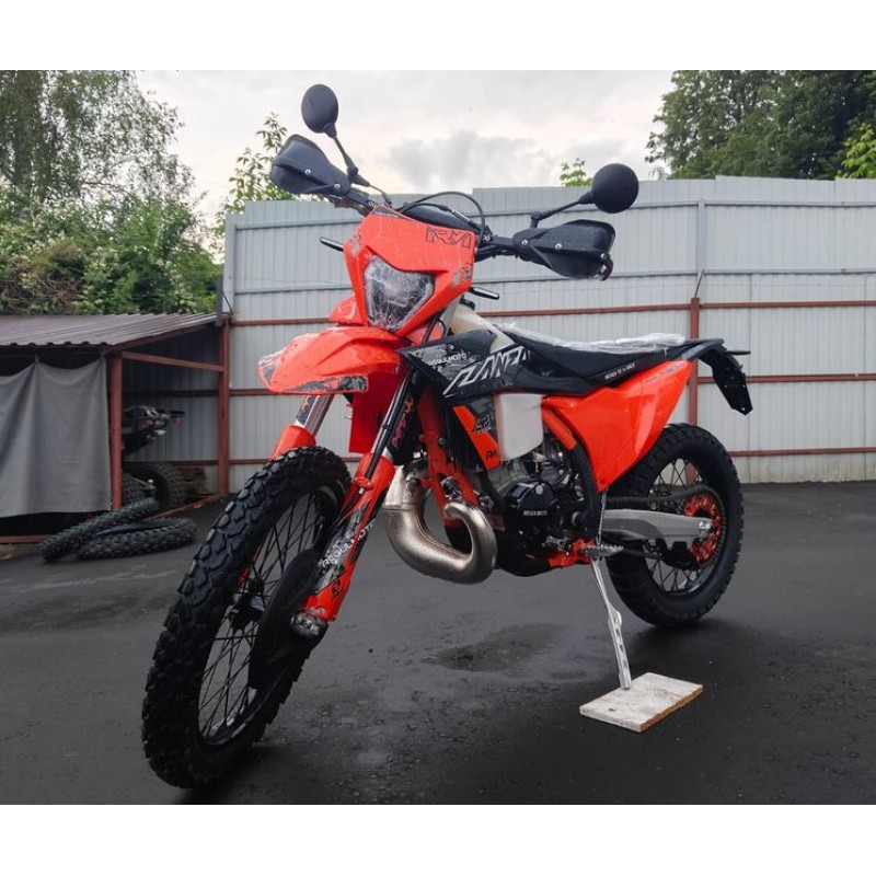 Купить  Мотоцикл Кросс/Эндуро Regulmoto Lanza 2Т (ЭПТС) DT230 , подвеска HTW (Без Прогрессии) Покрышки на выбор: эндуро/турэндуро (шт) купить с доставкой по Москве и России, цена, технические характеристики, комплектация фото  - motoserp.ru