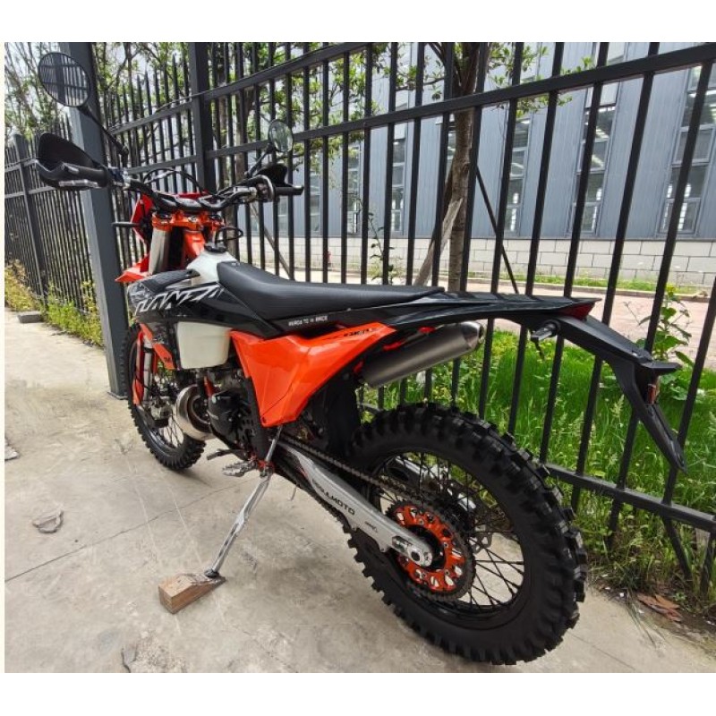Купить  Мотоцикл Кросс/Эндуро Regulmoto Lanza 2Т (ЭПТС) DT230 , подвеска HTW (Без Прогрессии) Покрышки на выбор: эндуро/турэндуро (шт) купить с доставкой по Москве и России, цена, технические характеристики, комплектация фото  - motoserp.ru