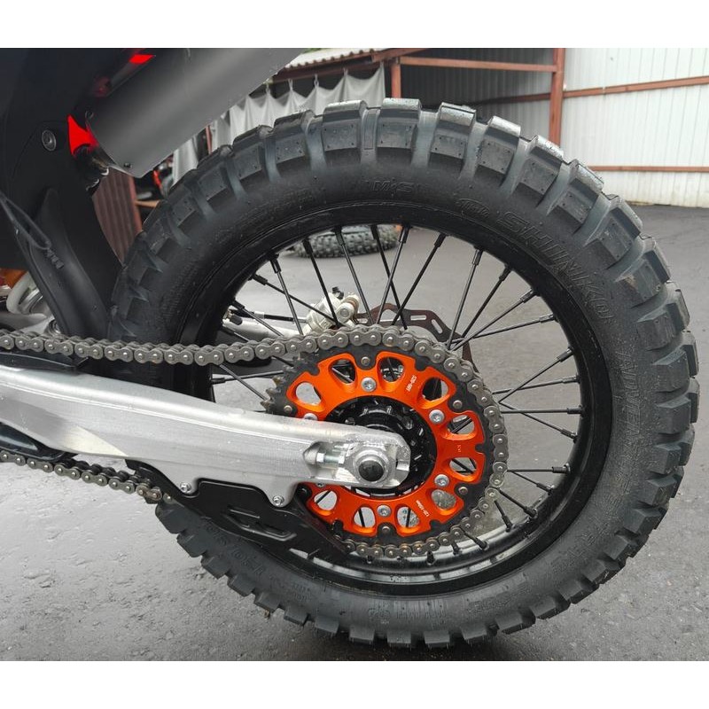 Купить  Мотоцикл Кросс/Эндуро Regulmoto Lanza 2Т (ЭПТС) DT230 , подвеска HTW (Без Прогрессии) Покрышки на выбор: эндуро/турэндуро (шт) купить с доставкой по Москве и России, цена, технические характеристики, комплектация фото  - motoserp.ru
