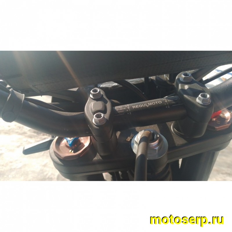 Купить  Мотоцикл Кросс/Эндуро Regulmoto CR-Z 300 (ЭПТС) 21/18, Gear 6, (NB300) NB178MN-6 292сс, 4Т, Красный/черный (шт) купить с доставкой по Москве и России, цена, технические характеристики, комплектация фото  - motoserp.ru