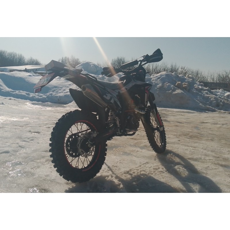 Купить  Мотоцикл Кросс/Эндуро Regulmoto CR-Z 300 (ЭПТС) 21/18, Gear 6, (NB300) NB178MN-6 292сс, 4Т, Красный/черный (шт) купить с доставкой по Москве и России, цена, технические характеристики, комплектация фото  - motoserp.ru