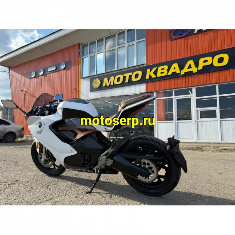 Купить  Мотоцикл электро, электромотоцикл QJ motor RX 5000D категория "М", 3600/5000 Ват, 72V60Ah Li-ion, ABS и ESP, Видеорегистратор  (шт) купить с доставкой по Москве и России, цена, технические характеристики, комплектация фото  - motoserp.ru