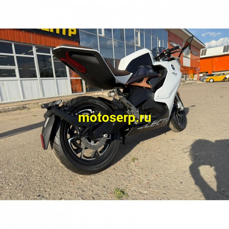 Купить  Мотоцикл электро, электромотоцикл QJ motor RX 5000D категория "М", 3600/5000 Ват, 72V60Ah Li-ion, ABS и ESP, Видеорегистратор  (шт) купить с доставкой по Москве и России, цена, технические характеристики, комплектация фото  - motoserp.ru