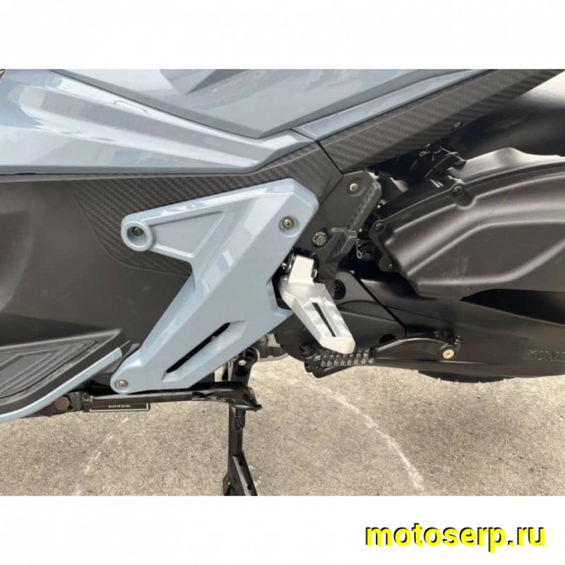 Купить  Скутер SPRMOTORS ADV MAX T4-50L EFI, с тремя кофрами! 14/13" (шт) 01700 (SPR купить с доставкой по Москве и России, цена, технические характеристики, комплектация фото  - motoserp.ru