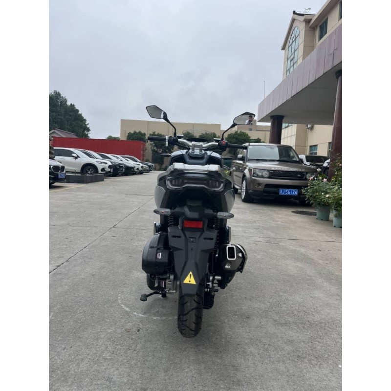 Купить  Скутер SPRMOTORS ADV MAX T4-50L карбюратор, с тремя кофрами! 14/13" (шт) 01700 (SPR купить с доставкой по Москве и России, цена, технические характеристики, комплектация фото  - motoserp.ru