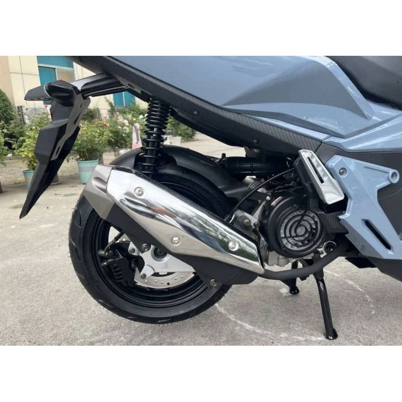 Купить  Скутер SPRMOTORS ADV MAX T4-50L карбюратор, с тремя кофрами! 14/13" (шт) 01700 (SPR купить с доставкой по Москве и России, цена, технические характеристики, комплектация фото  - motoserp.ru