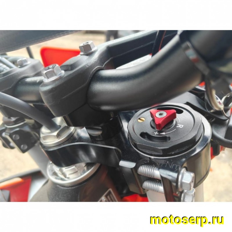 Купить  Мотоцикл Кросс/Эндуро Regulmoto SIX DAYS 350сс (ЭПТС) (ZS NB350) 21/18" 31,2 л.с. (шт) купить с доставкой по Москве и России, цена, технические характеристики, комплектация фото  - motoserp.ru
