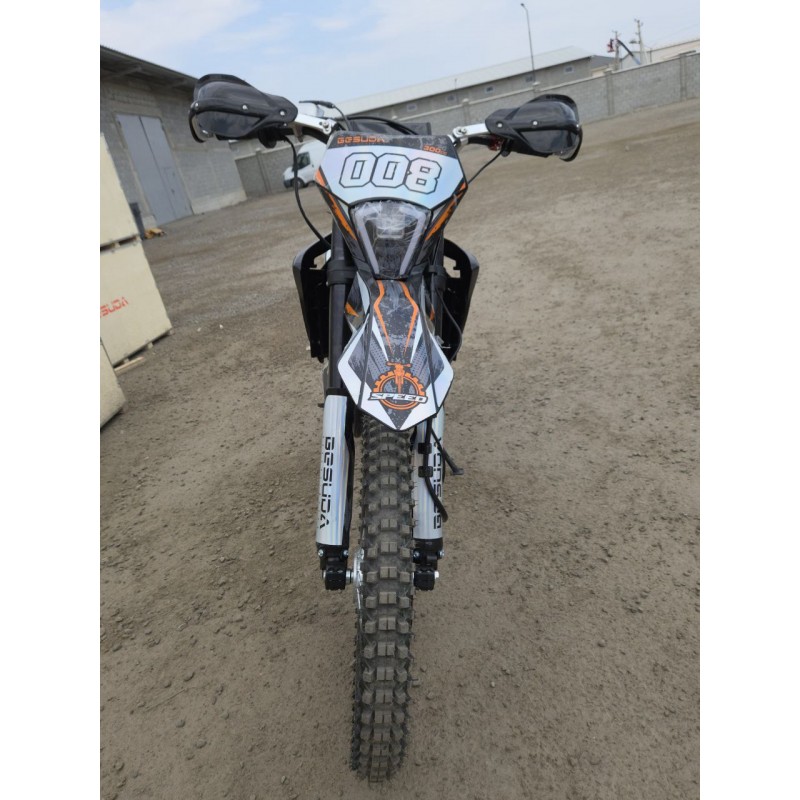 Купить  Мотоцикл Кросс/Эндуро BESUDA 008 RACING 300cc ВОЗДУШНОЕ охл. с балансиром (ZS177FMM‑5A) 21/18" 27л.с. (Реплика GAS GAS) (шт) (Естай купить с доставкой по Москве и России, цена, технические характеристики, комплектация фото  - motoserp.ru
