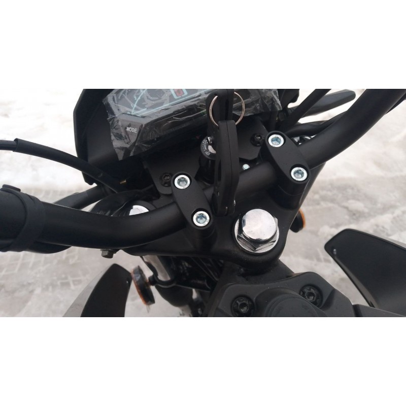 Купить  Мопед Roliz Альфа URSA PRO EFI 50cc ИНЖЕКТОР, 17/17" USB мотард Motard 50 (шт) 01250 купить с доставкой по Москве и России, цена, технические характеристики, комплектация фото  - motoserp.ru