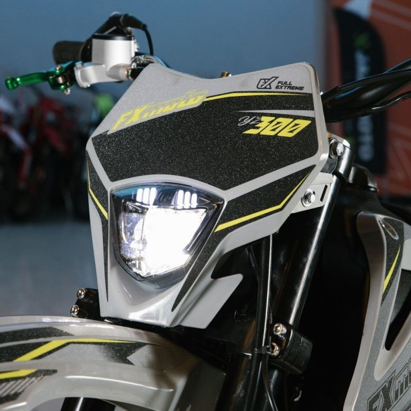 Купить  Мотоцикл Кросс/Эндуро FX MOTO YZ-300 21/18" LX176FMN (шт)  (ZUUMAV купить с доставкой по Москве и России, цена, технические характеристики, комплектация фото  - motoserp.ru