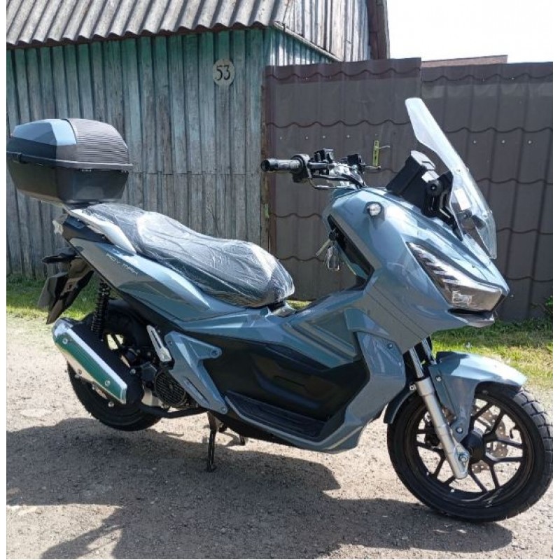 Купить  Скутер SPRMOTORS ADV MAX T4-50L карбюратор, с одним кофром 14/13" (шт) 01700 (SPR купить с доставкой по Москве и России, цена, технические характеристики, комплектация фото  - motoserp.ru
